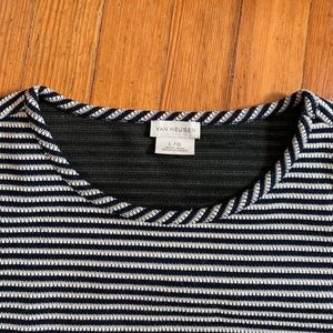 Van Heusen size Large Top